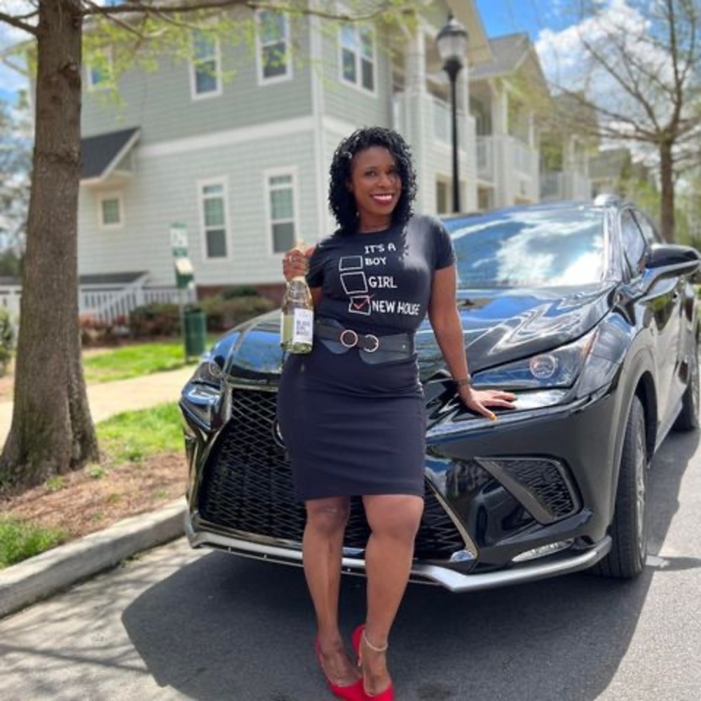 Meet your Posher, Latecia